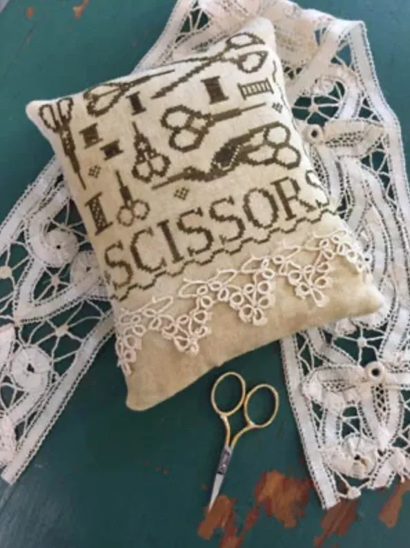 Antique Scissors & Spools Cross Stitch by Shakespeare's Peddler - Paper Pattern