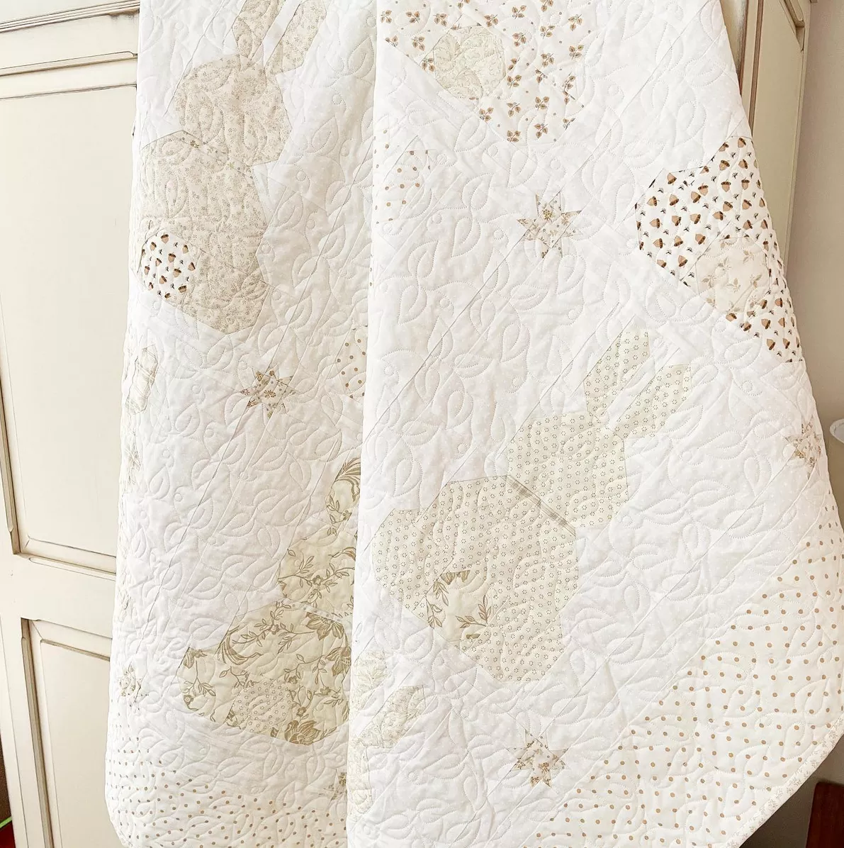 COUNTRY BUNNIES Quilt Pattern by THE PATTERN BASKET