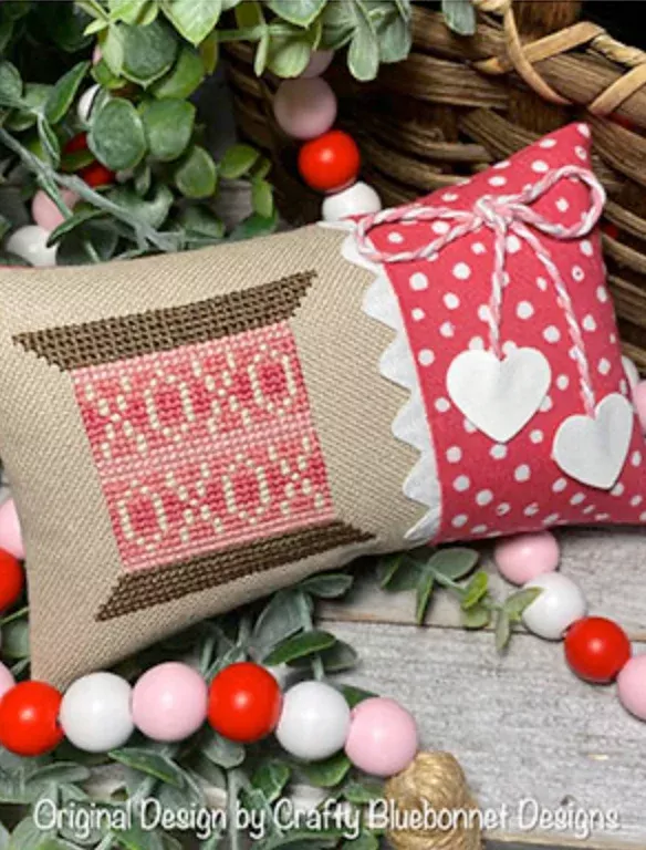 XOXO Spool by Crafty Bluebonnet Designs - PAPER Pattern